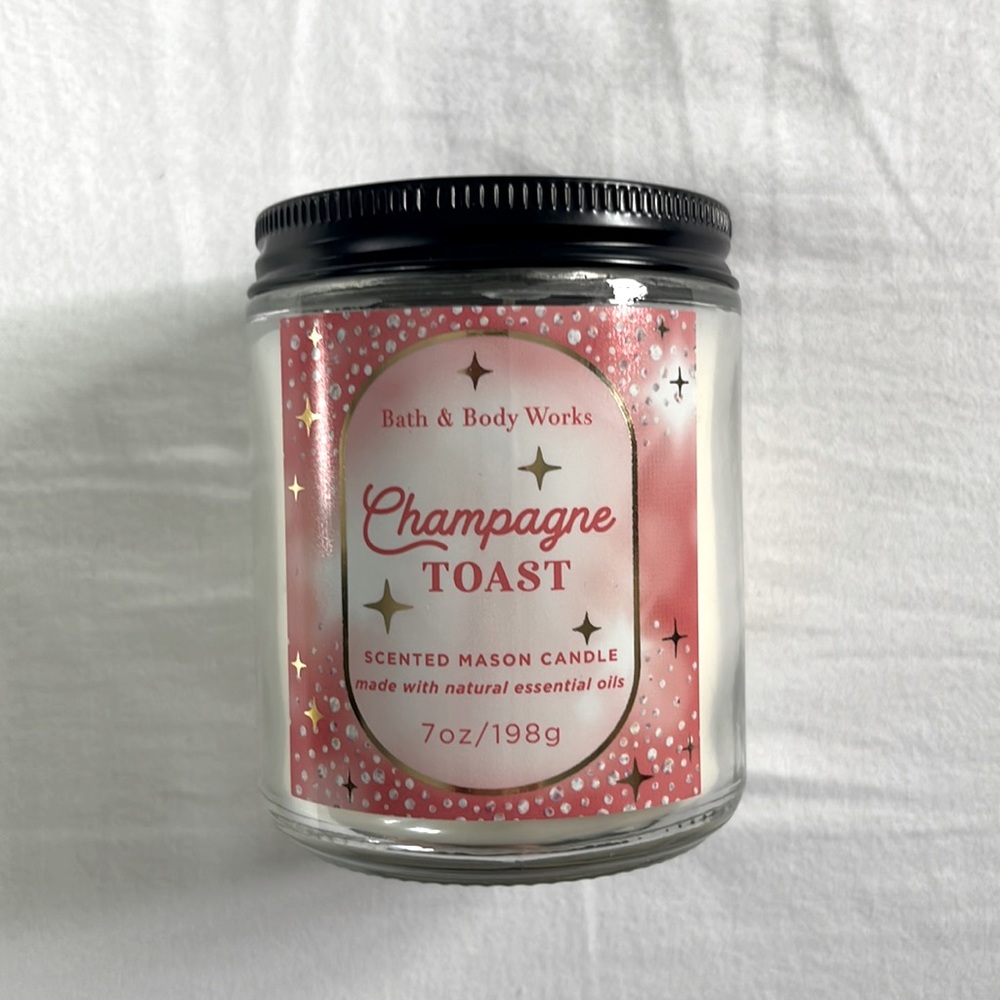 NWT White Barn Champagne Toast 7 oz. Candle